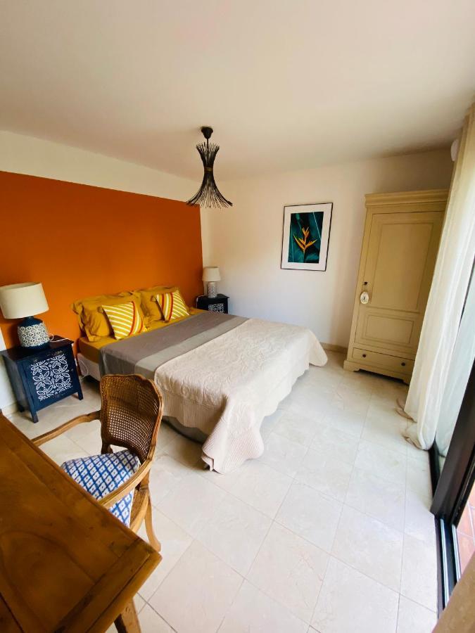 Chambre D Hote Entre Cigale Et Pagnol Apartment Peypin Exterior photo